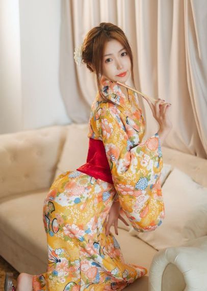 欧美时装走秀夏装_超清超清在线观看