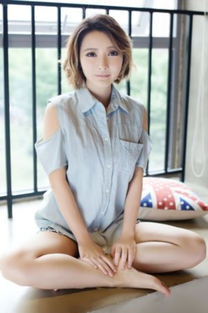 五月拍摄沟厕美女嘘嘘_蓝光韩国电影在线观看