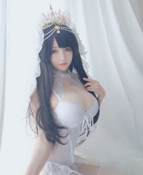 欧美马丁靴女_成长在线视频免费观看