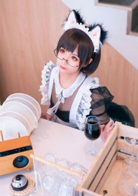 亚洲乳大丰满中文字幕_超清免费观看