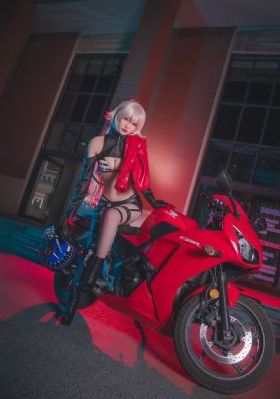 欧美浓毛bbwbbw_无删减在线播放